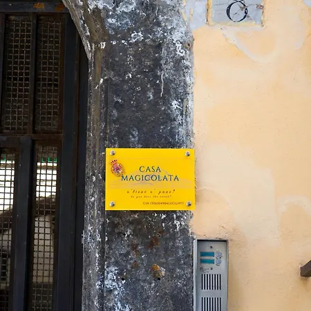 Casa Magicolata Napels